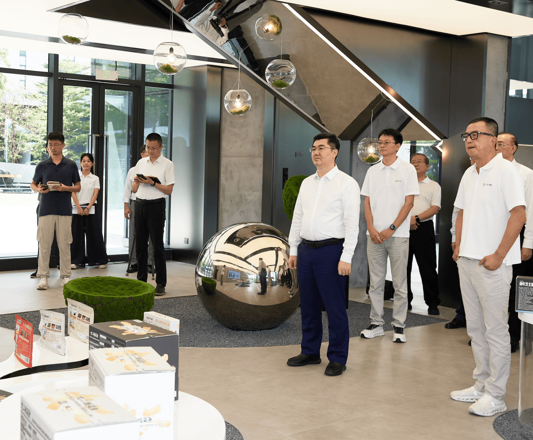孙志洋市长调研明博平台-明博（中国）
集团全国供应链中心基地